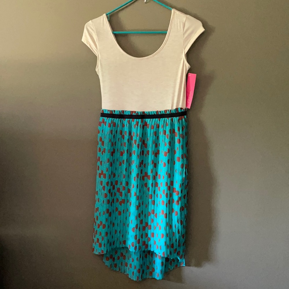 High low polka dot pleated skirt dress